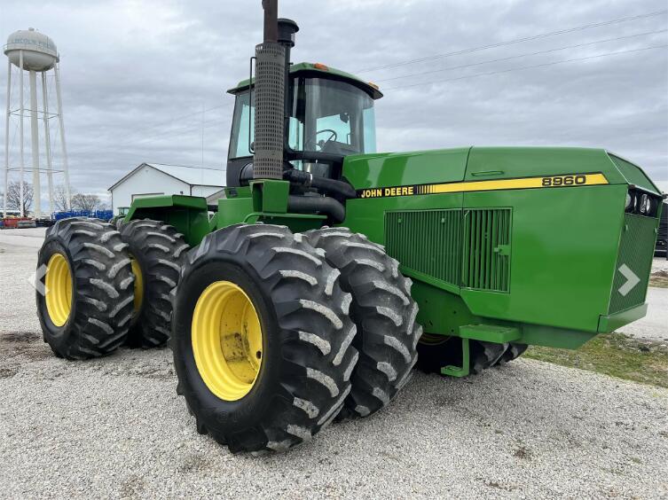 John Deere 8960 Tractor